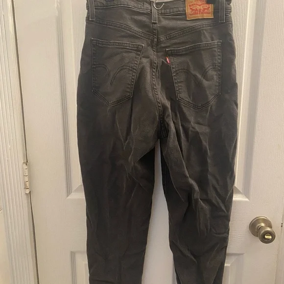 Levi’s Factory Faded Black Gray High Waisted Mom Jeans Women’s Size 29 - Picture 7 of 11